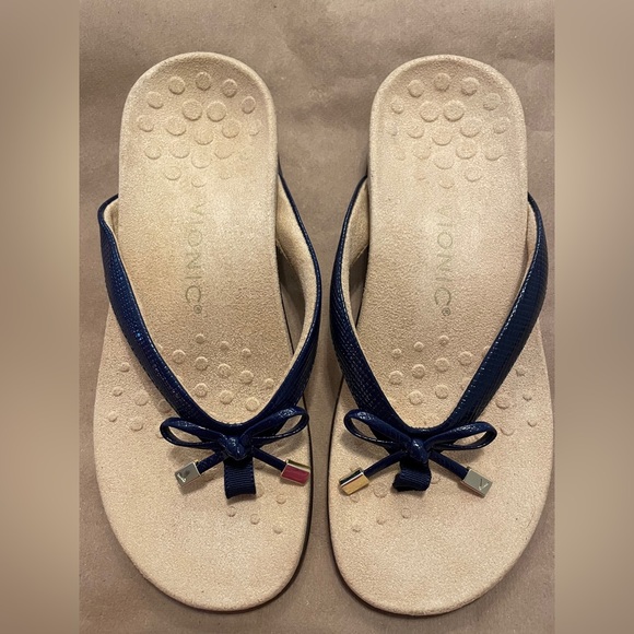 NEW Vionic Bella II Navy Midnight Blue Thong Flip Flop Sandals Size Orthopedic - Picture 1 of 9